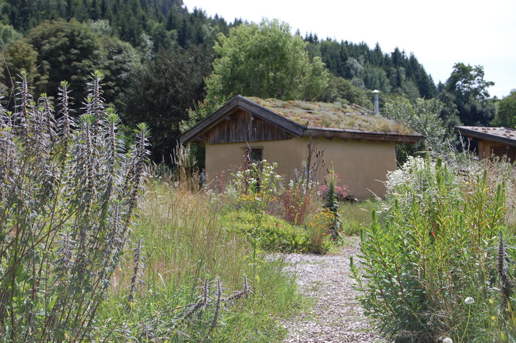 Load-bearing straw bale house in St. Georgen/Carinthia