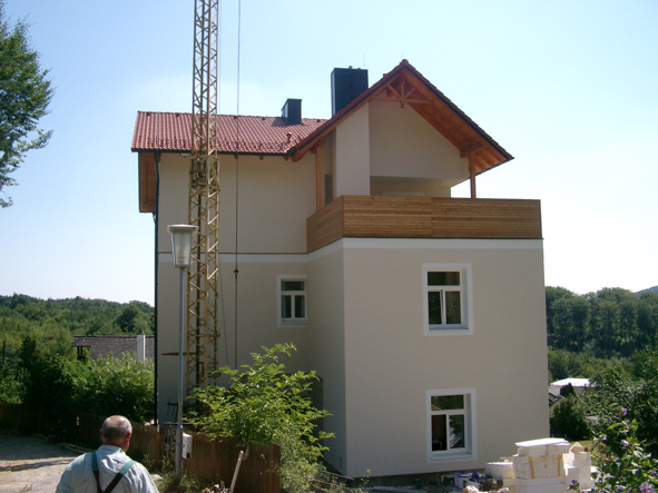 New construction of the upper storey in straw construction method